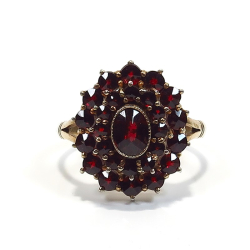 Gilded silver ring with garnets, 830 silver