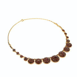 Necklace with garnets, 830 gilded silver