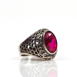 Silver ring, 916 silver with oval cut red stone