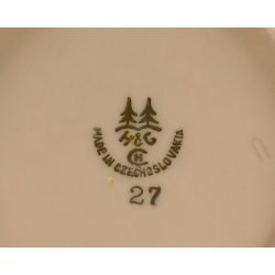 Portselanist juugend tass ja alustass