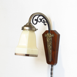 Art Deco wall lamp